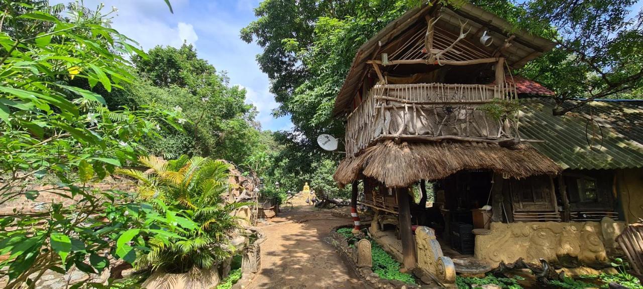 Humbhaha Jungle Yala Nature Eco Resort カタラガマ エクステリア 写真
