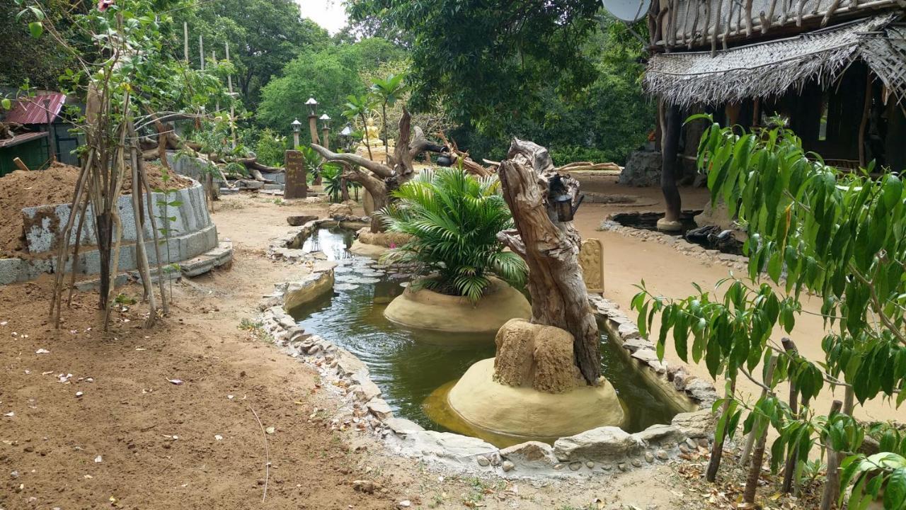 Humbhaha Jungle Yala Nature Eco Resort カタラガマ エクステリア 写真